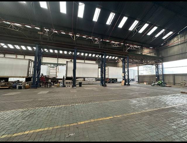 4,113M² WAREHOUSE TO LET IN TUNNEY